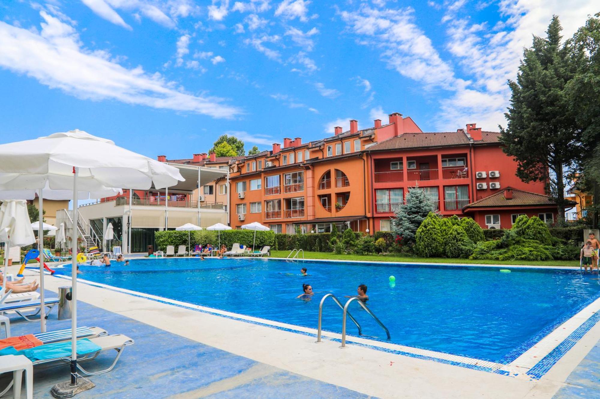 Luxury First Line Apartment With Pool By The Sea Nesebar Bagian luar foto