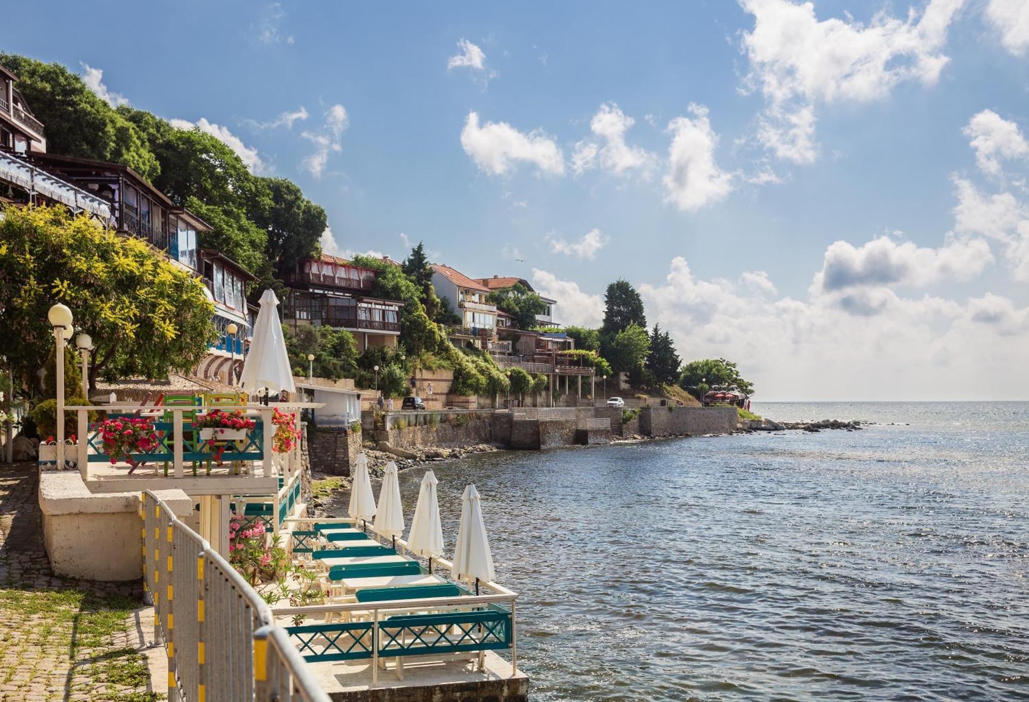 Luxury First Line Apartment With Pool By The Sea Nesebar Bagian luar foto