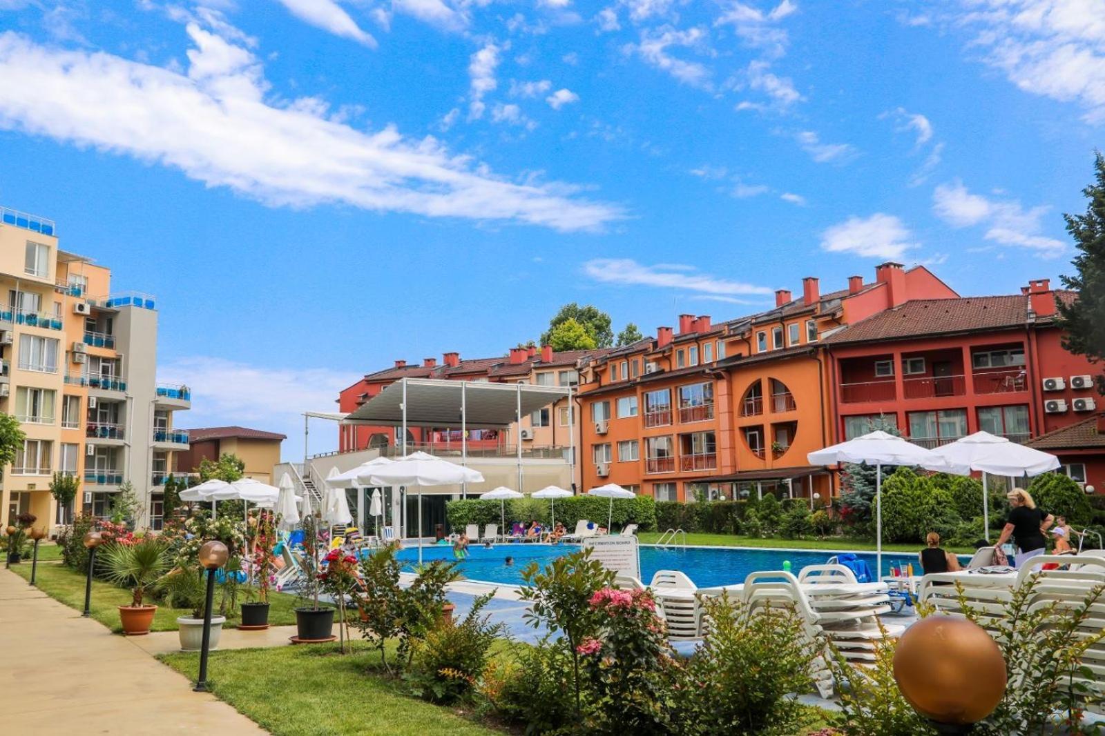 Luxury First Line Apartment With Pool By The Sea Nesebar Bagian luar foto