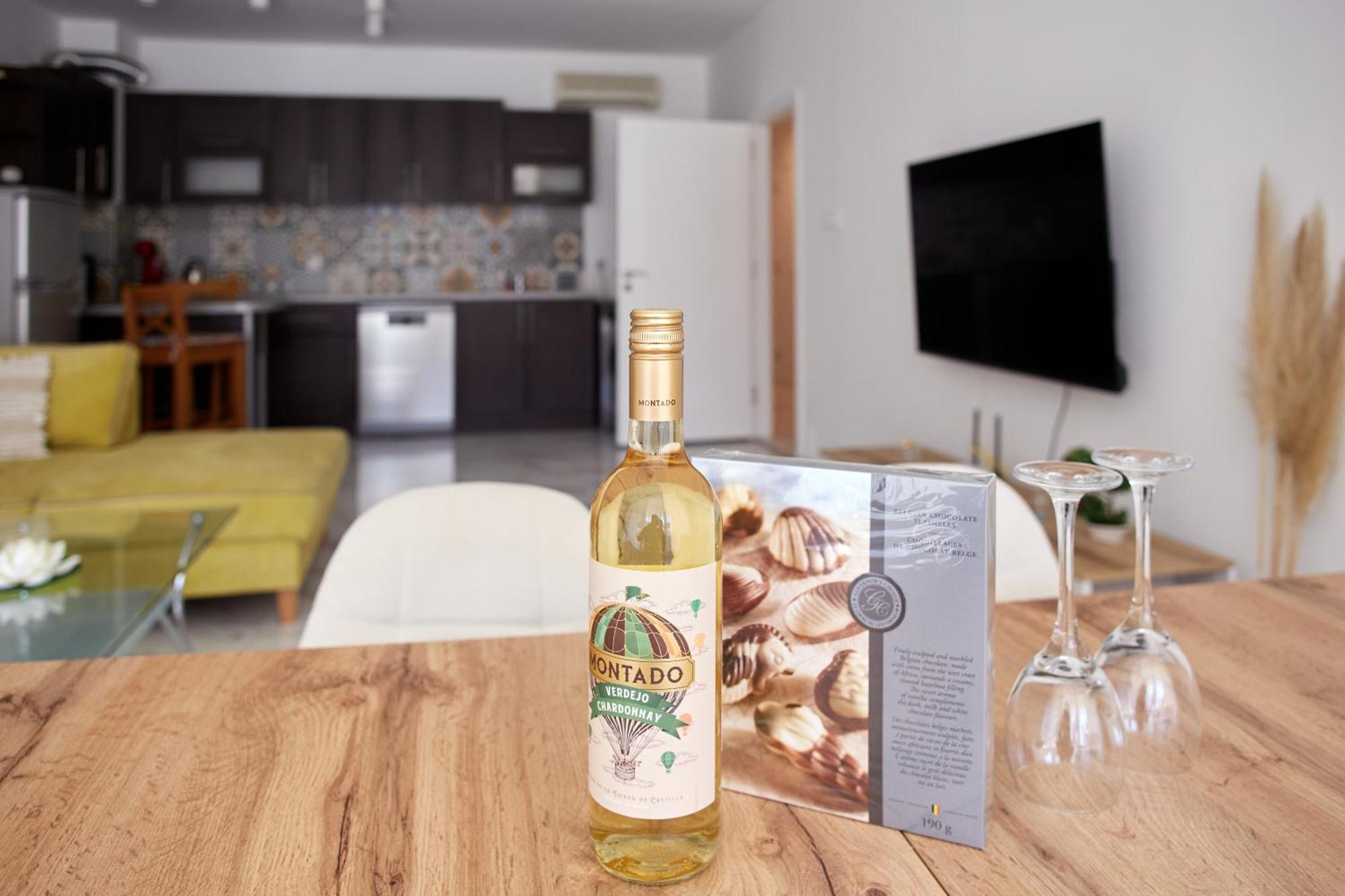 Luxury First Line Apartment With Pool By The Sea Nesebar Bagian luar foto